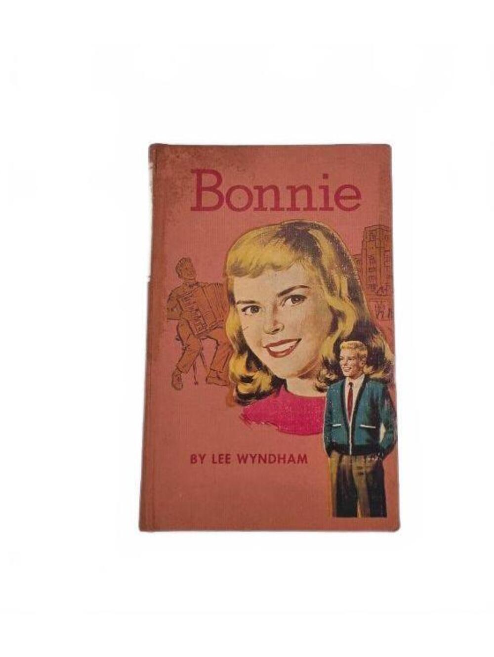 Vintage Bonnie by Lee Wyndham Hardcover Book Easy Read Beach Collector reading